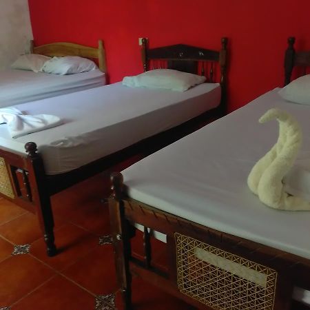 Hostal Casa Ivana Leon Exterior photo