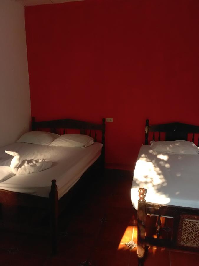 Hostal Casa Ivana Leon Exterior photo