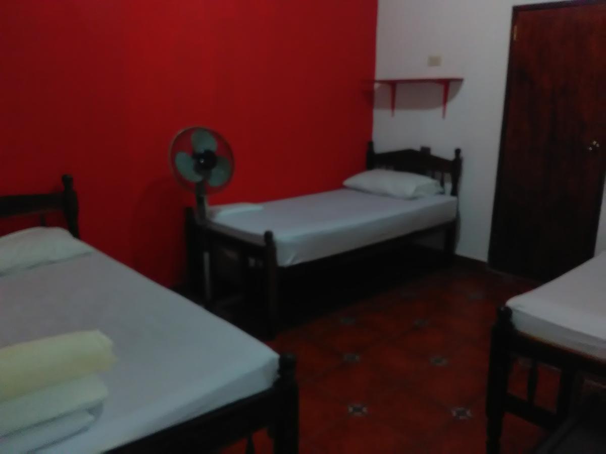 Hostal Casa Ivana Leon Exterior photo